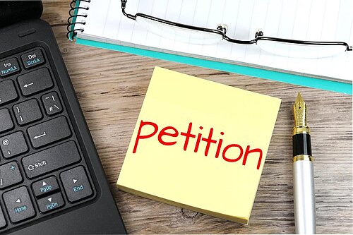 Petition by Nick Youngs on CC BY-SA 3.0 Alpha Stock Images